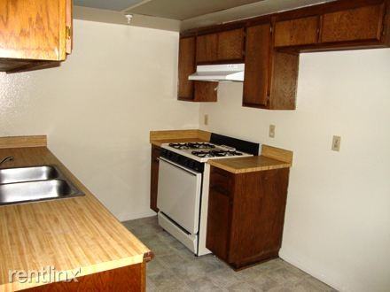 13610 Cordary Ave - Photo 2 of 7