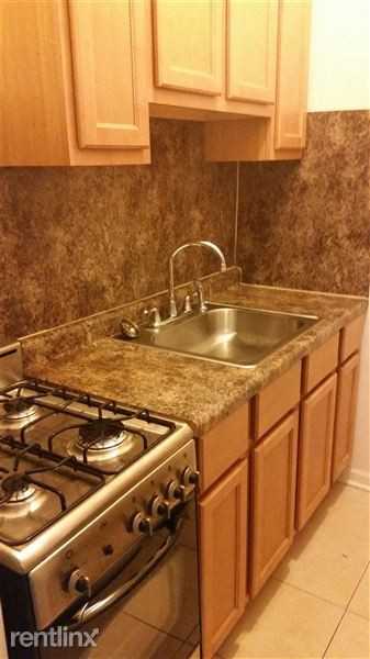 855 Lake St - Photo 2 of 8