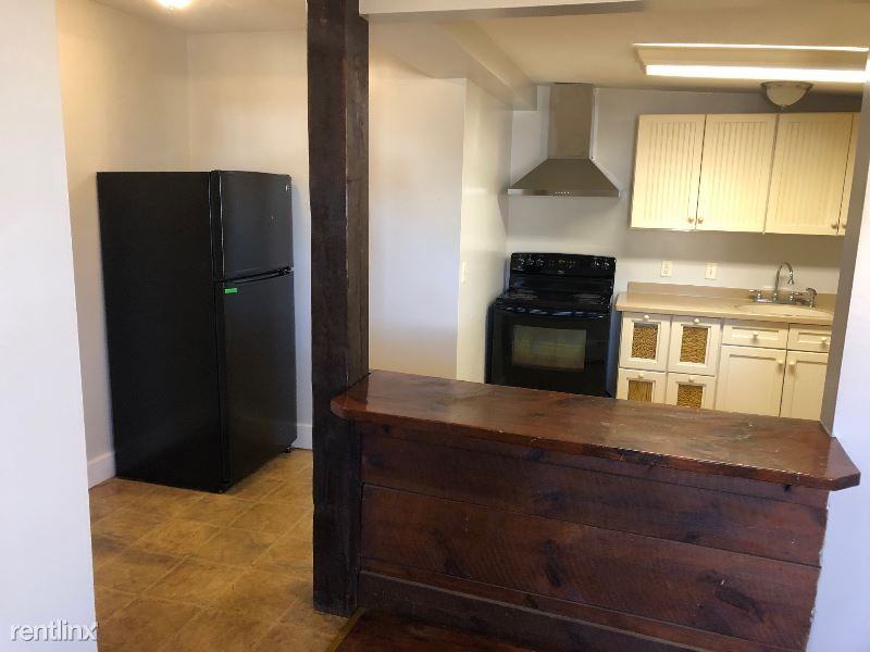 34 34 Elm Street B - Photo 2 of 12