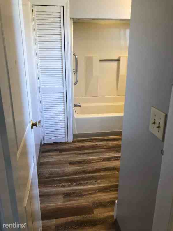 34 34 Elm Street B - Photo 3 of 12