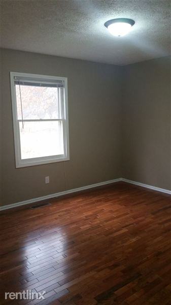 4014 Heathgate Dr - Photo 2 of 8