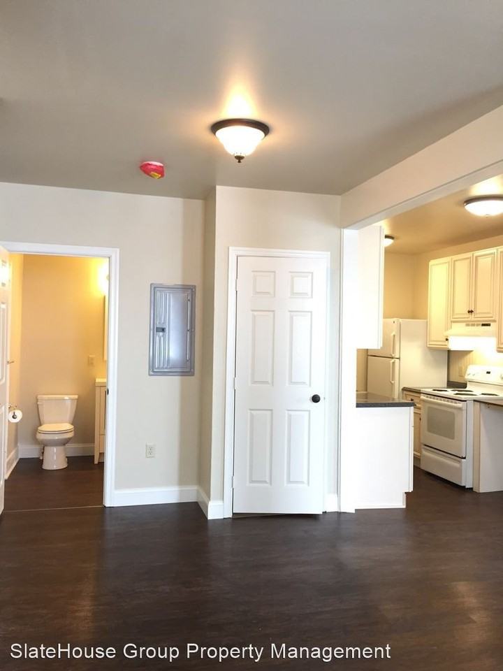 125-127 E Main St - Photo 3 of 8