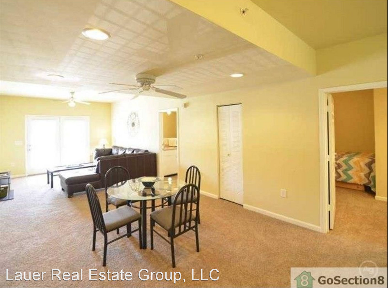 401 Putnam Drive - Photo 2 of 6