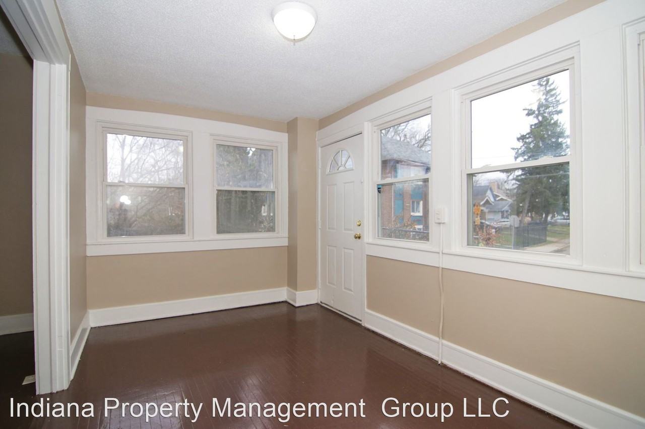 1138 Fairfield Ave - Photo 2 of 21