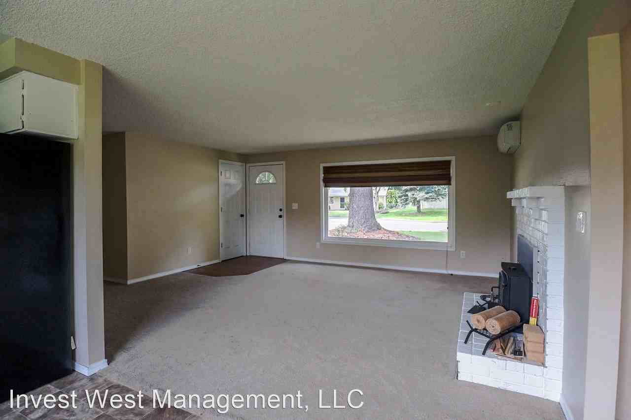 12309 Ne 17th Cir - Photo 2 of 19