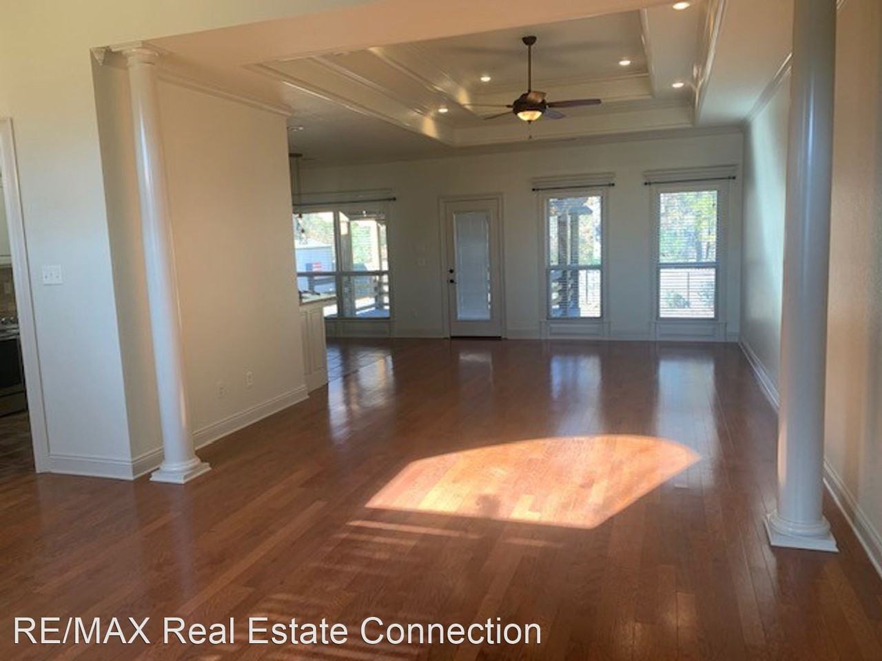 110 Nixon Ln - Photo 2 of 21