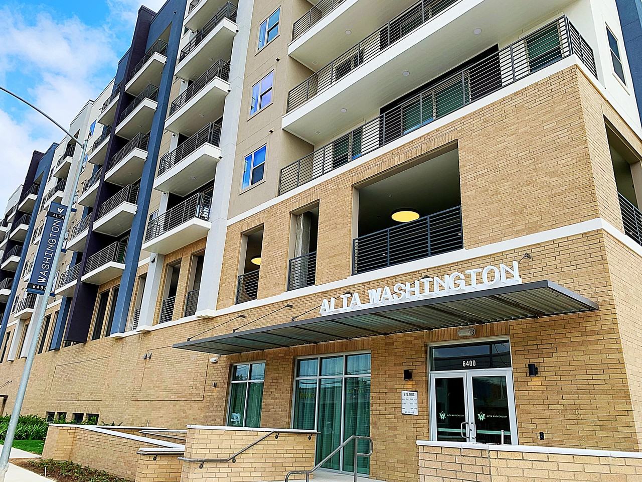 Alta Washington Apartments 6400 Washington Ave, Houston, TX 77007