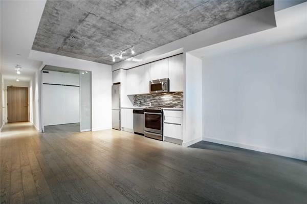 111 Bathurst Street #0419