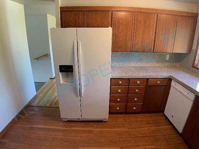 3108 Ne 140th Ave - Photo 2 of 6