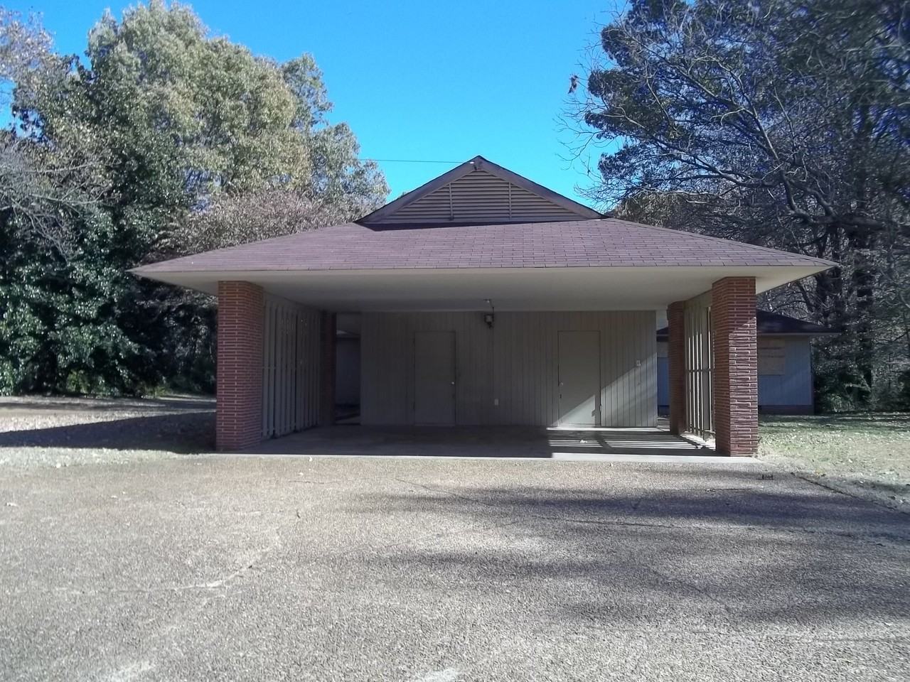 3937 Mallard Point Dr - Photo 2 of 16