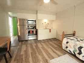 919 N Stone Ave - Photo 1 of 1
