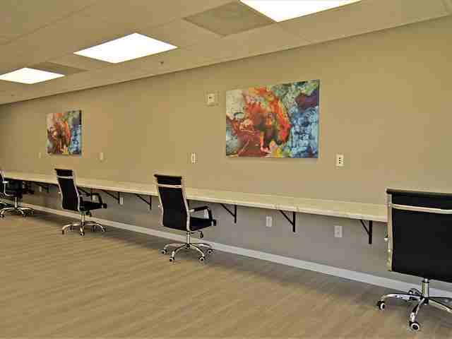 919 N Stone Ave - Photo 3 of 24