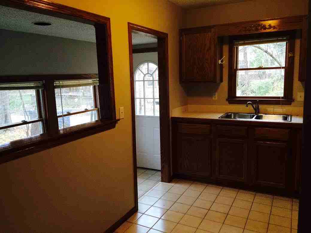 2702 Payne Rd - Photo 2 of 3