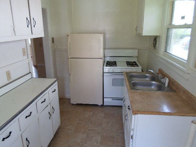 2703 Wellington St - Photo 2 of 7