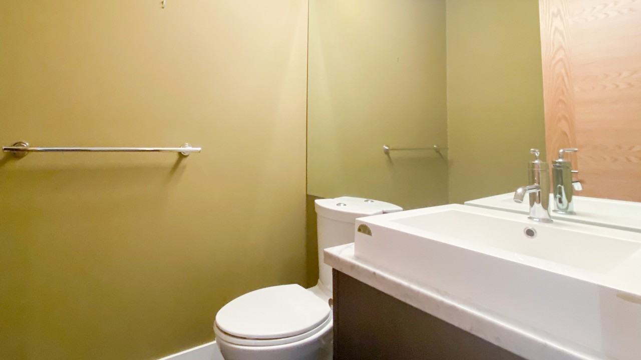 2985 Wall St - Photo 3 of 24