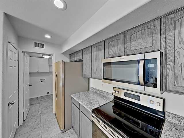 11081 Deluna St - Photo 2 of 10