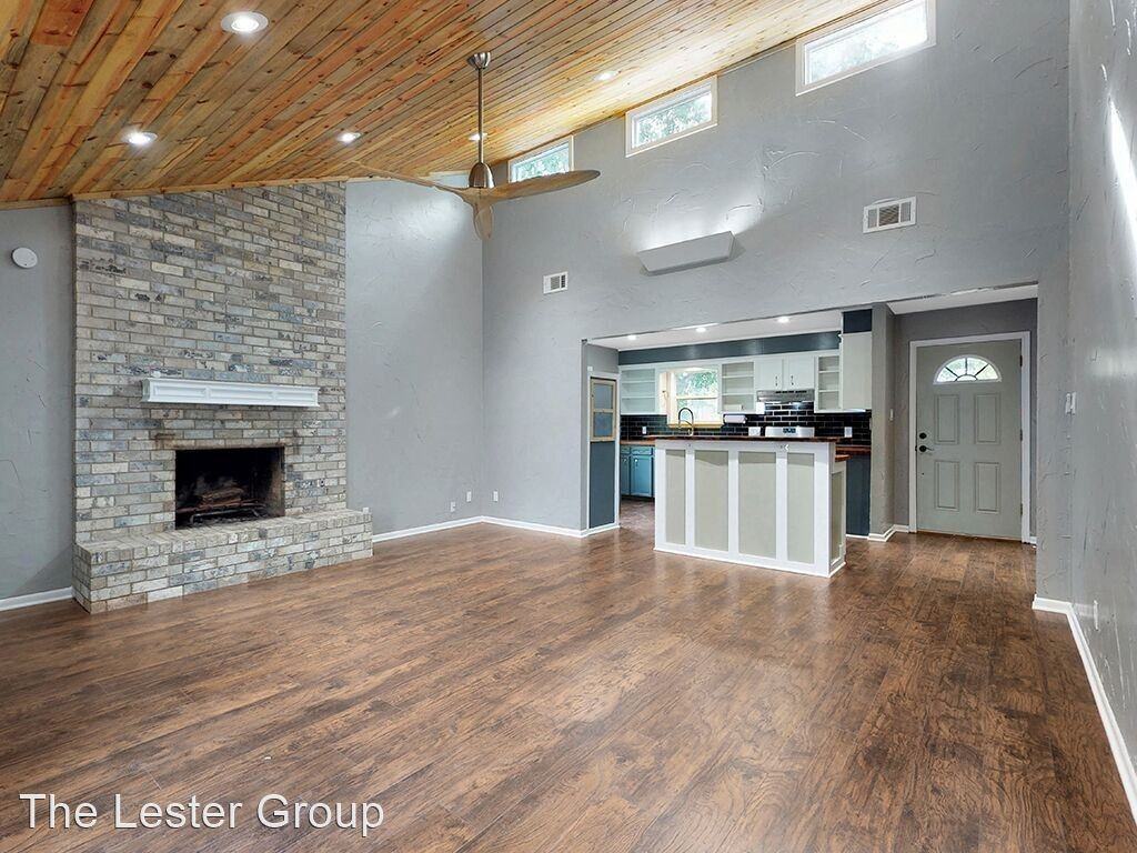 4209 Woodcrest Dr - Photo 3 of 26