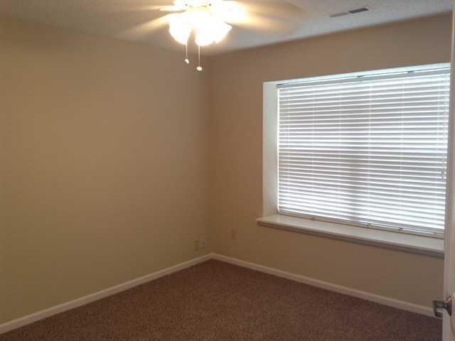 5820 Brambleberry Ct - Photo 3 of 18