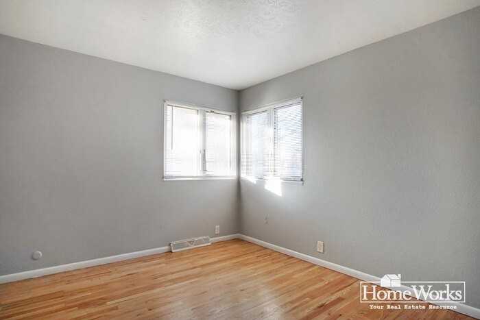 19280 Dresden Dr - Photo 3 of 15