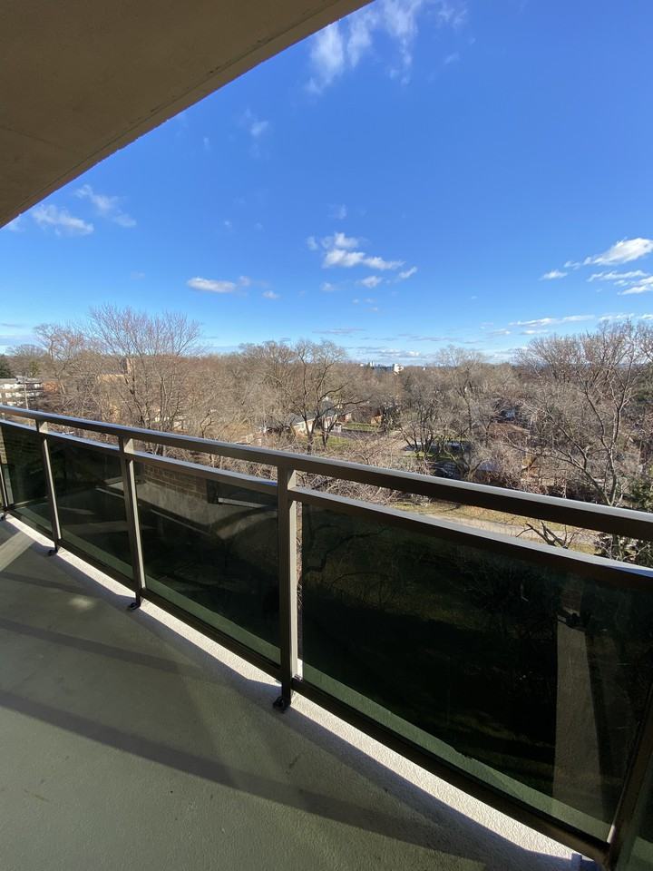 2400 New Street #600