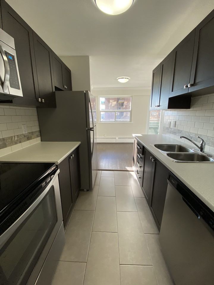 2400 New Street #500