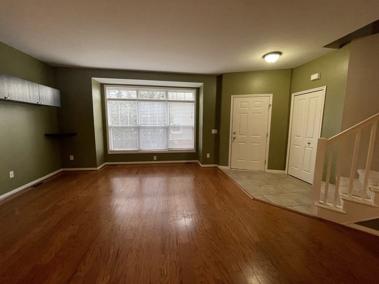 11695 Squiers Boulevard - Photo 7 of 21