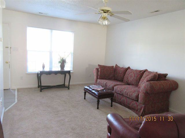 354 Hunting Green Drive - Photo 3 of 9