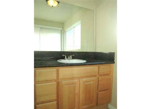 7488 San Francisco St - Photo 2 of 18