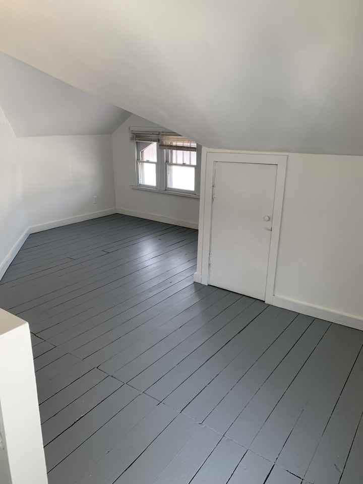 1218 Rufer Avenue - Photo 3 of 13