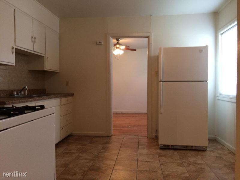 2704 8th Ave - Photo 2 of 6