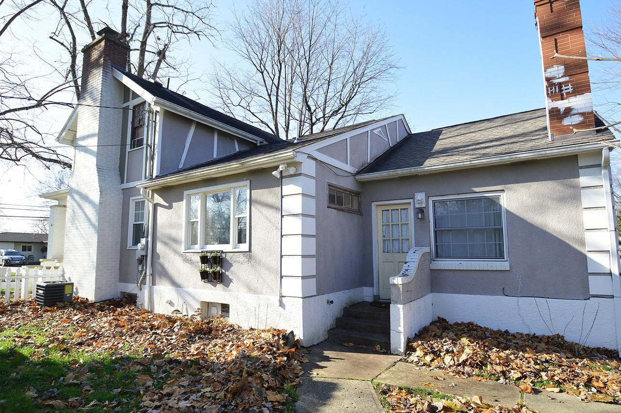 216 Cherrington Rd - Photo 2 of 38