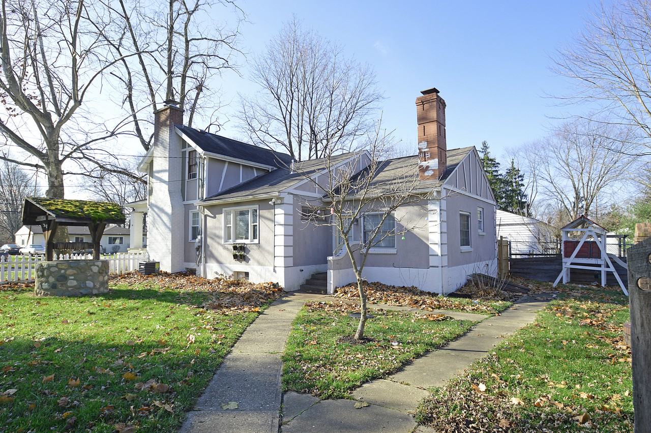 216 Cherrington Rd - Photo 4 of 38