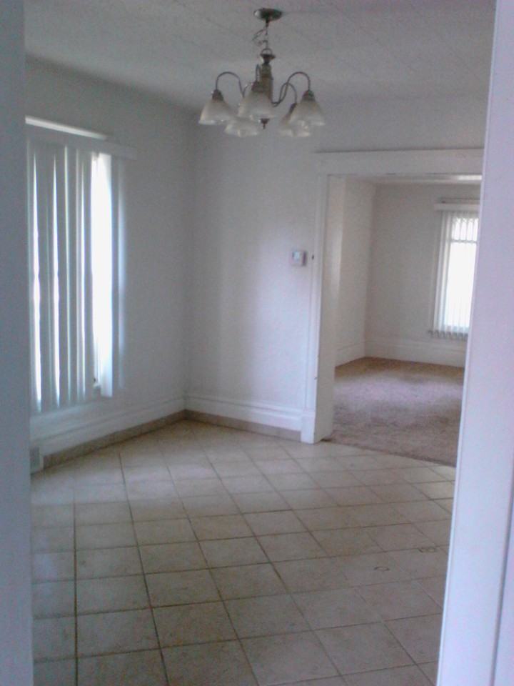 710 4th Ave Sw - Photo 3 of 8