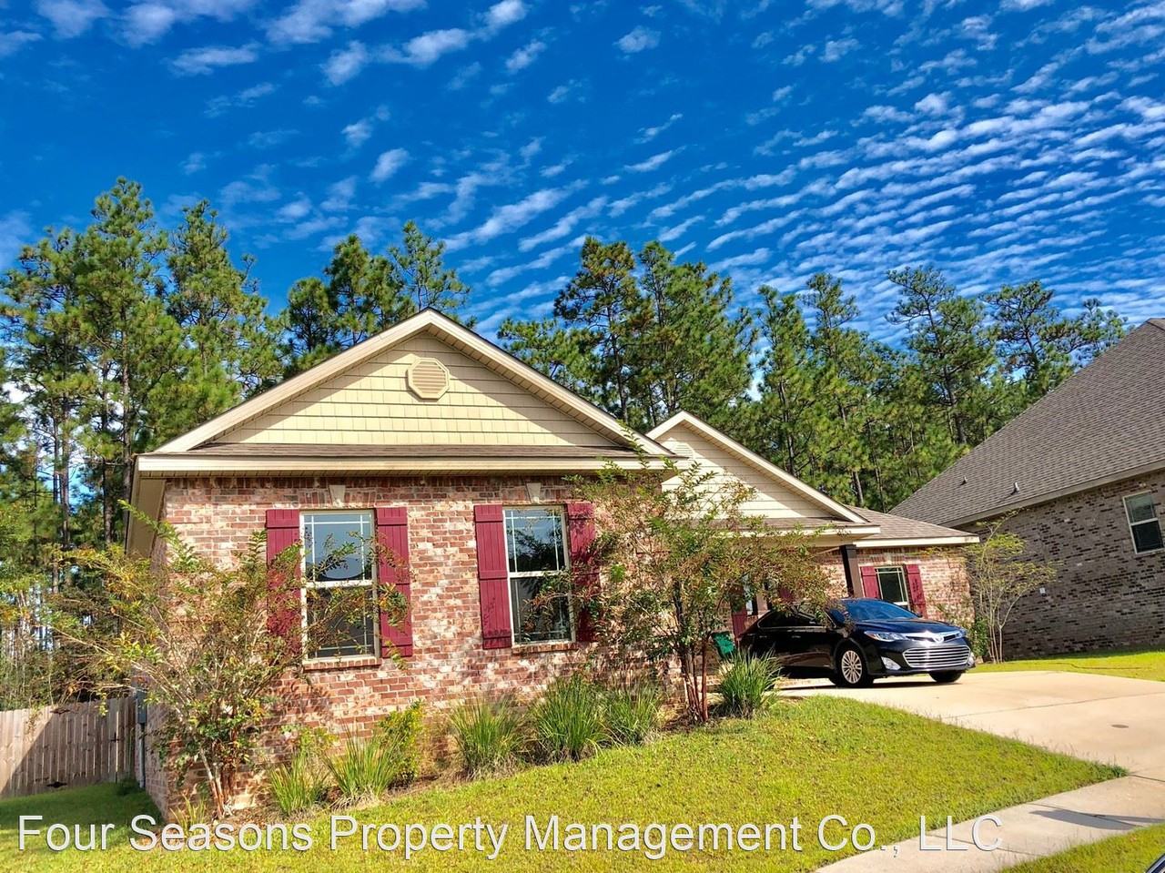 12407 Withlacoochee Cir - Photo 2 of 37