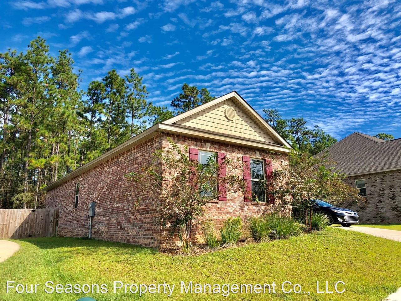 12407 Withlacoochee Cir - Photo 3 of 37