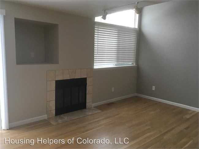 2147 Sunridge Cir - Photo 2 of 12