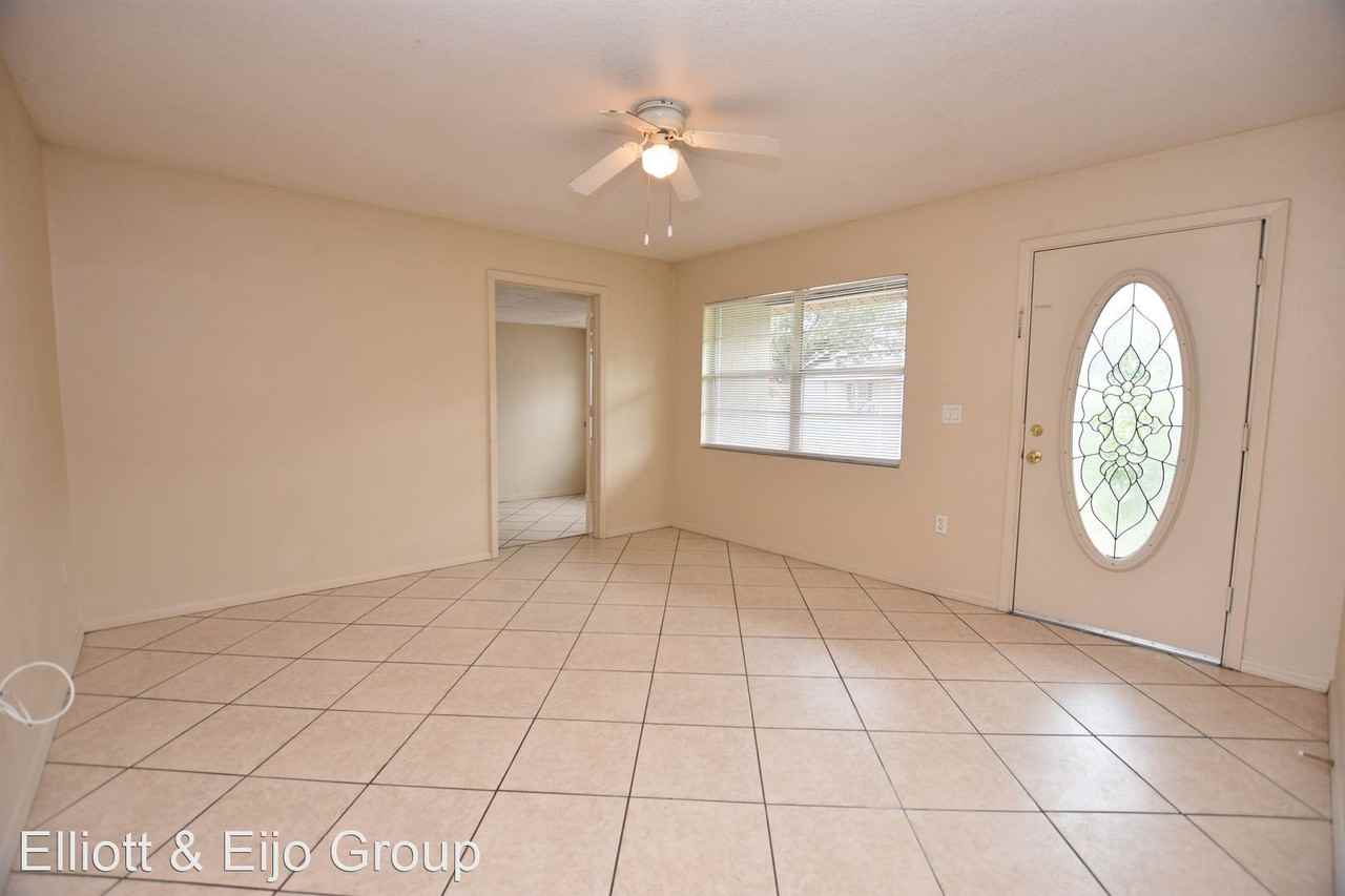 703 Fern Rd - Photo 2 of 15