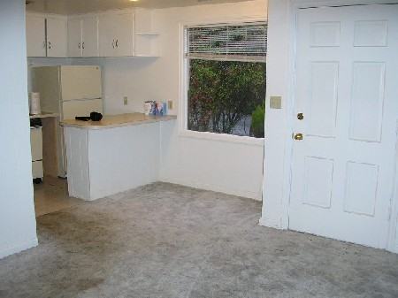 2728 NE Gordon Ave - Photo 3 of 8