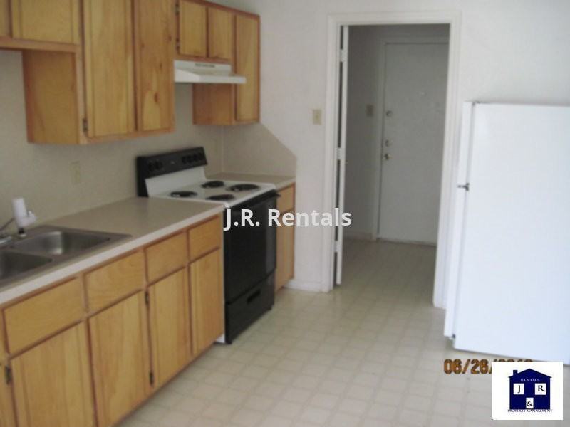 208 Gibson St #A - Photo 3 of 7