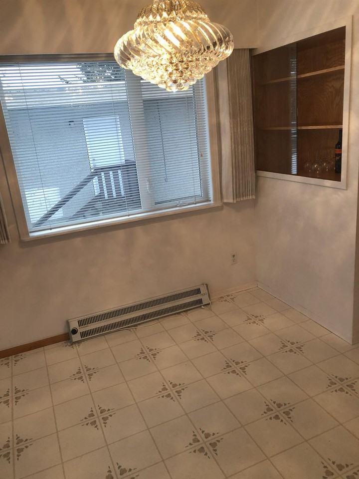 1873 Tamarack St Uppr - Photo 2 of 14