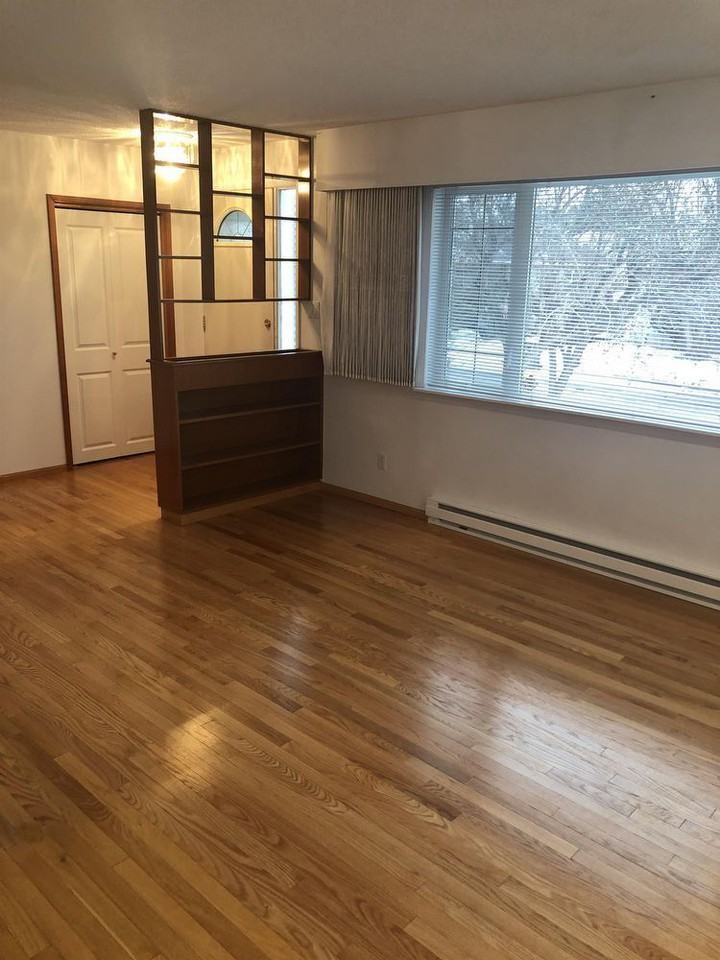 1873 Tamarack St Uppr - Photo 3 of 14