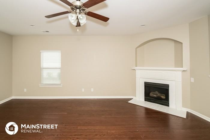22805 Rimbred Ct - Photo 3 of 15