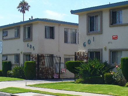 601 601 05 W. Hyde Park Blvd #509 - Photo 2 of 5