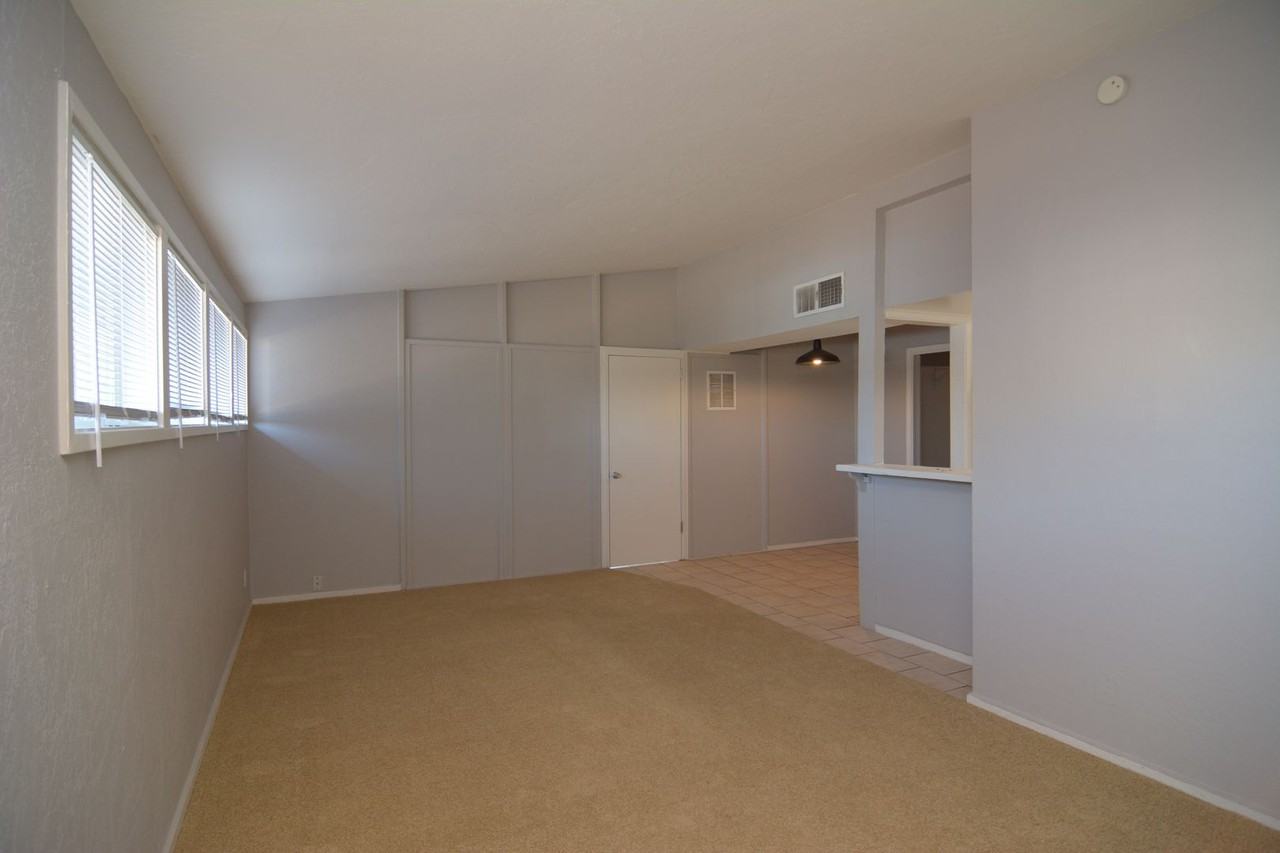 2247 South Forgeus Avenue - Photo 2 of 16