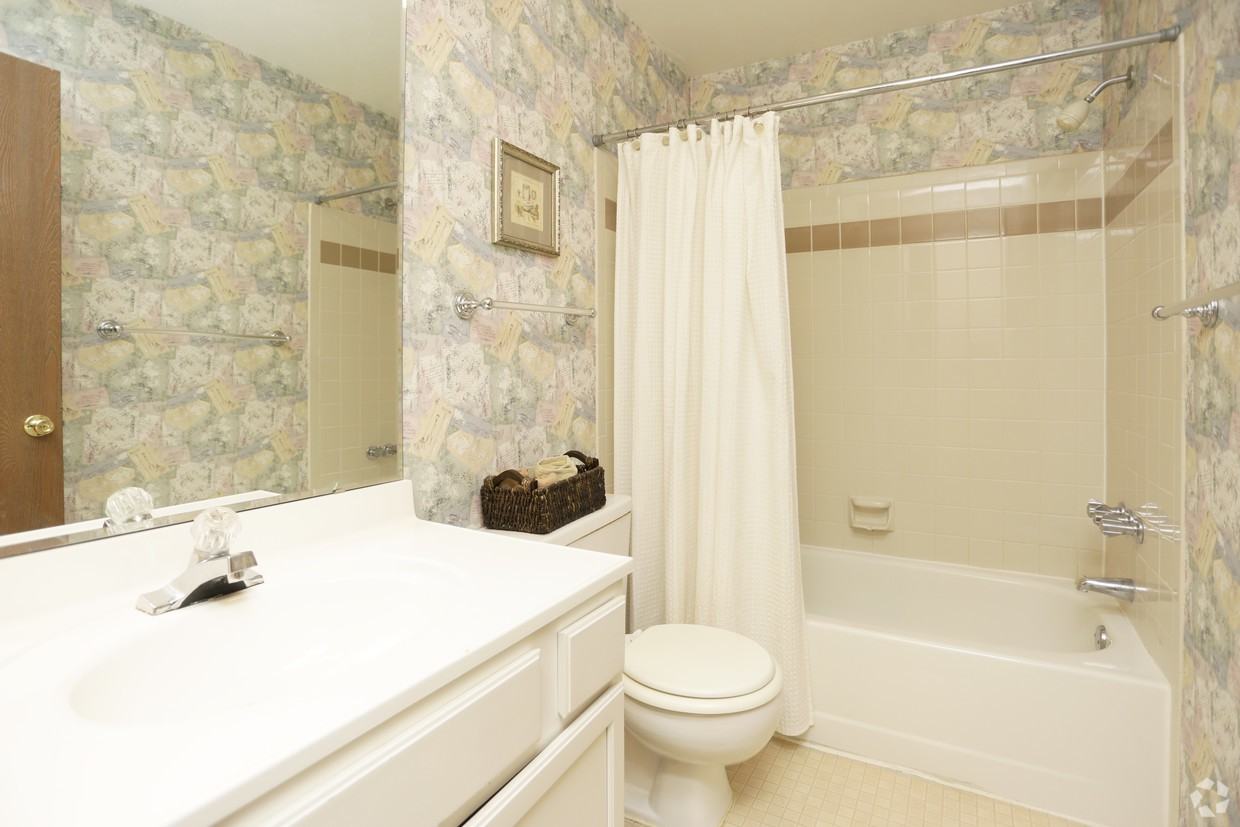 Maple Lane Apartments - Photo 7 of 18