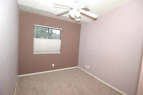 1440 E Turney Dr - Photo 3 of 9