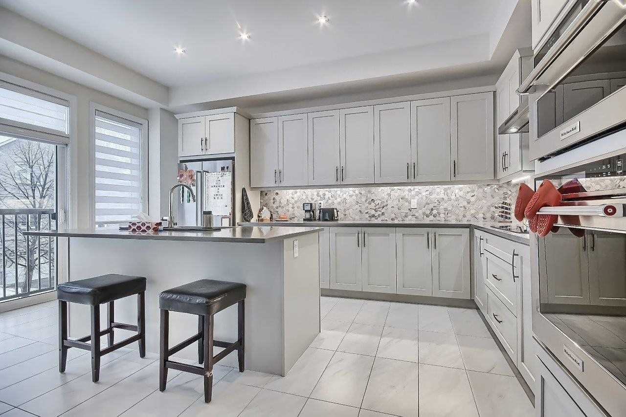 28 Latchford Lane - Photo 3 of 20