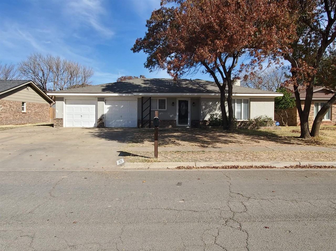 8523 Jordan Dr - Photo 2 of 13