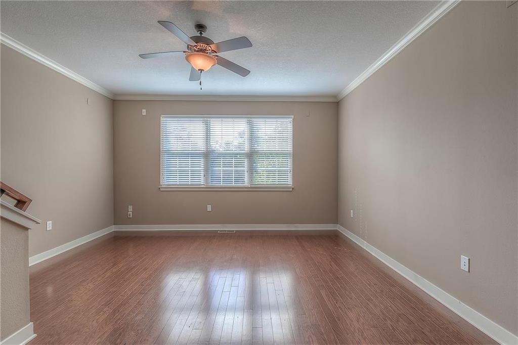 2804 Lake Ave - Photo 6 of 17