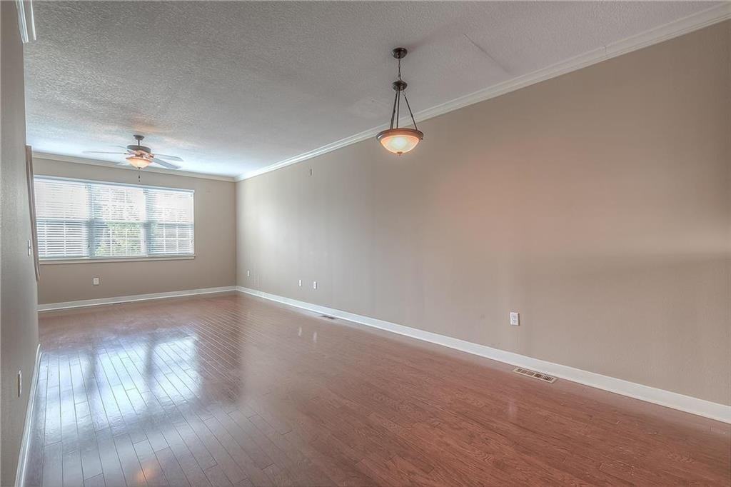 2804 Lake Ave - Photo 7 of 17